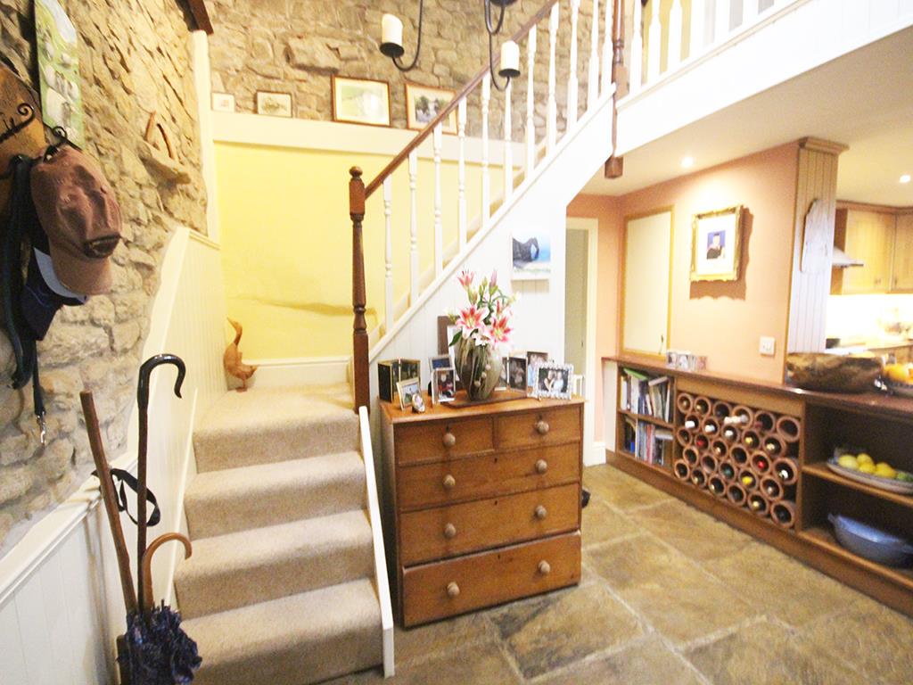 4 bedroom semi-detached house SSTC in Colne - IMG_5319.jpg